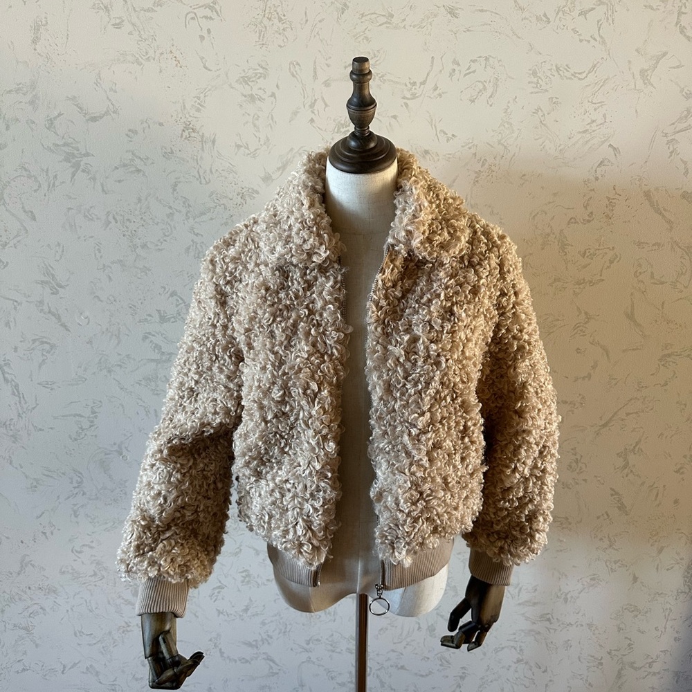 Moon River Beige Faux Fur Teddy Bomber Jacket XS - Picture 7 of 9